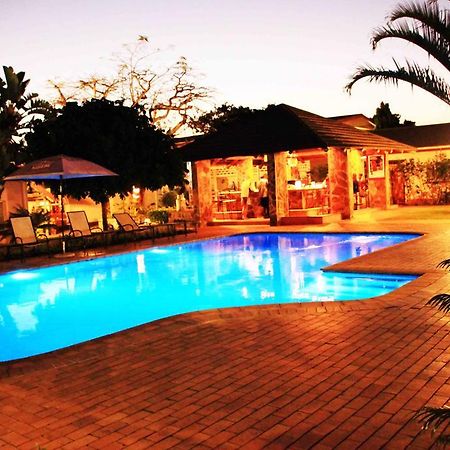 מאנזיני The George Hotel מראה חיצוני תמונה