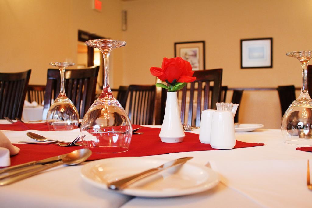 מאנזיני The George Hotel מראה חיצוני תמונה