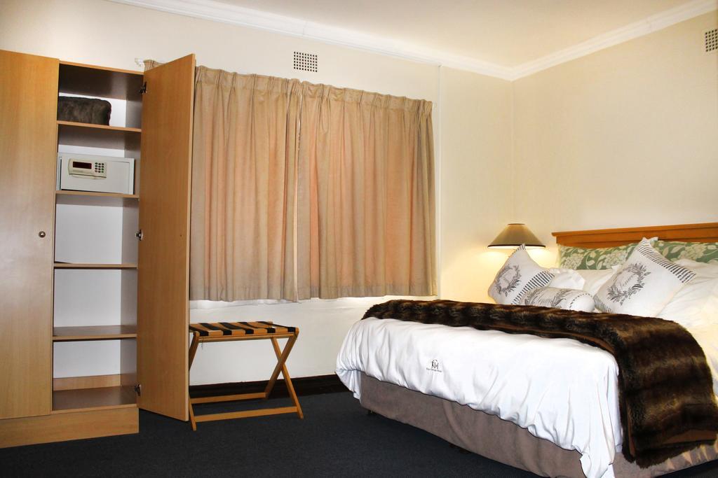 מאנזיני The George Hotel מראה חיצוני תמונה