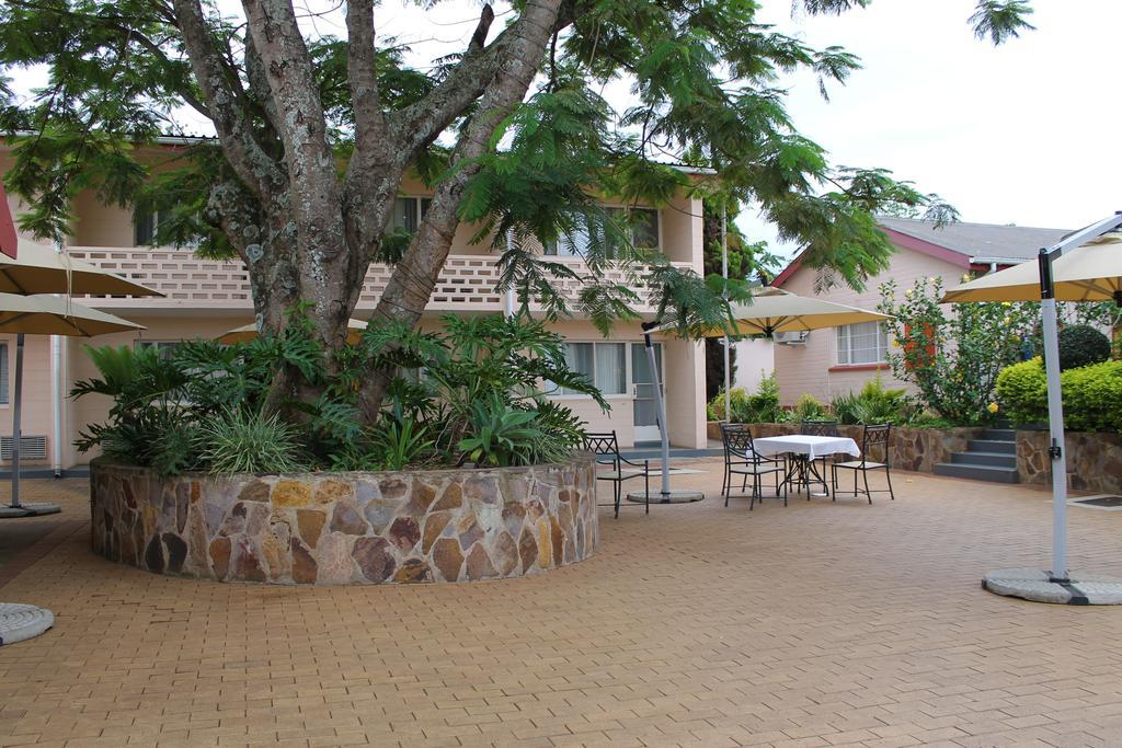 מאנזיני The George Hotel מראה חיצוני תמונה