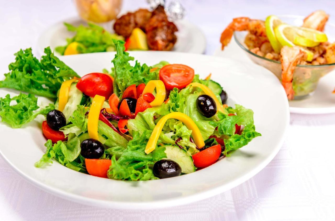 מאנזיני The George Hotel מראה חיצוני תמונה