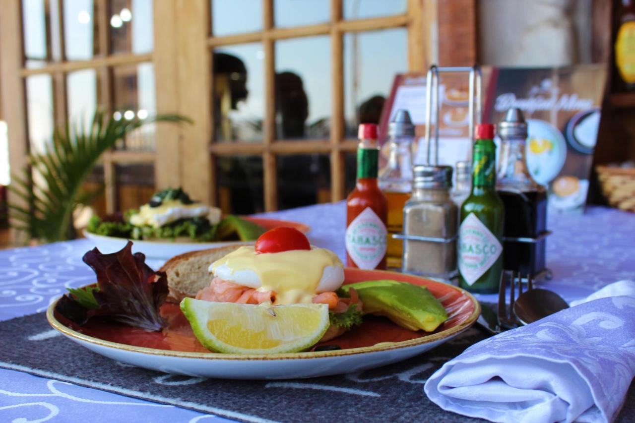מאנזיני The George Hotel מראה חיצוני תמונה